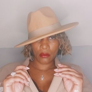 COPY - Red bottom carmel